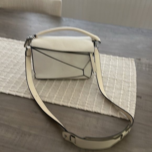 White Geometric Leather Handbag - Picture 5 of 5